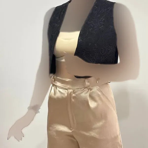 جلیقه گلدوزی زنانه کد 1201 مناسب سایز 36 تا 38
