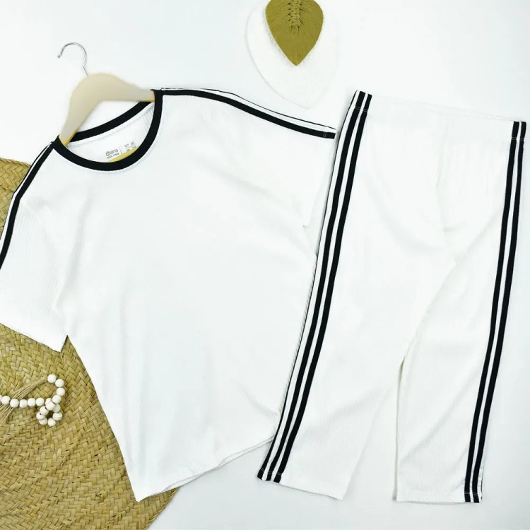 ست تیشرت و شلوارک زنانه اسپرت راه راه جنس فانریپ کبریتی فری سایز