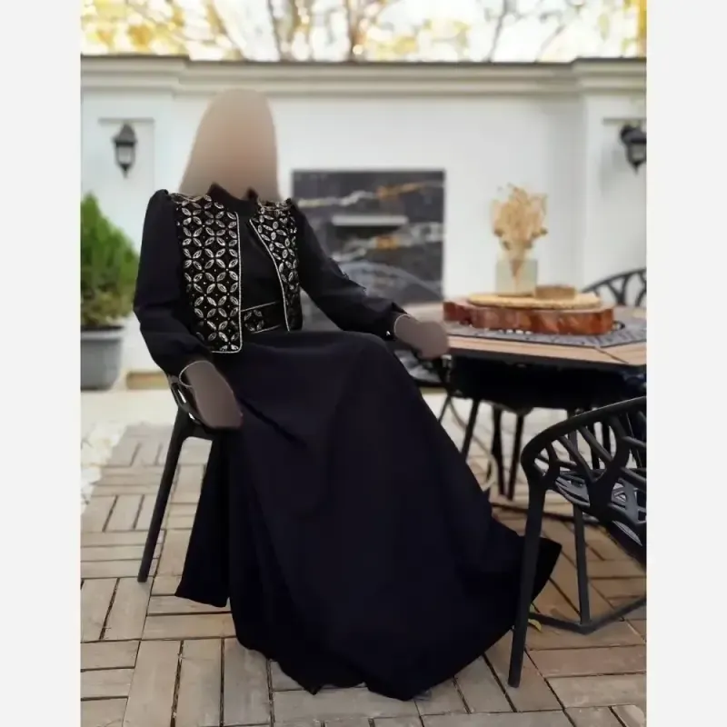 ست سه تیکه پیراهن کرپ مازراتی و جلیقه مخمل هندی با کمربند مشکی